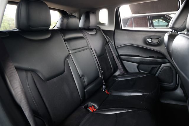 Used 2019 Jeep Compass Latitude image 17