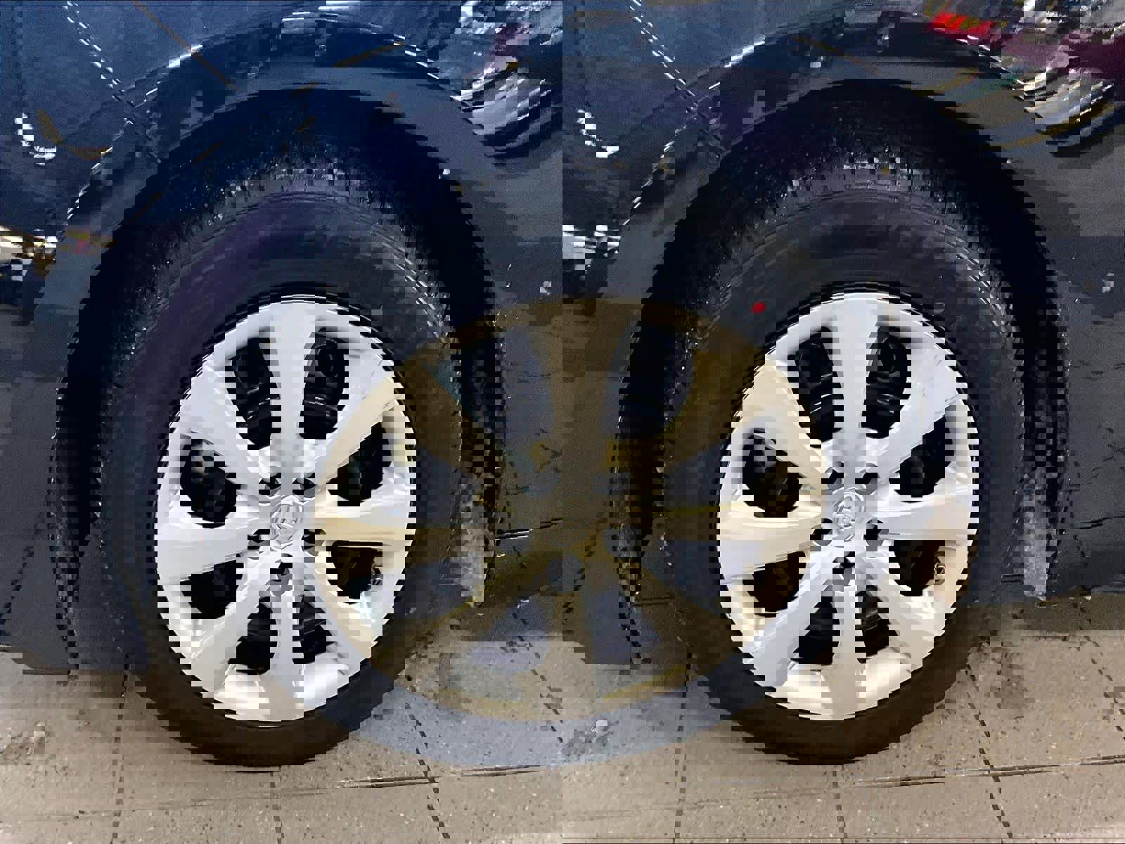 Used 2023 Toyota Corolla LE image 7