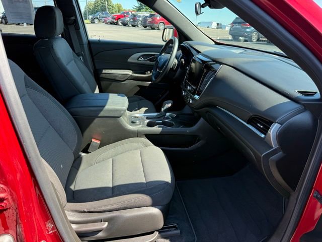 Used 2023 Chevrolet Traverse LT w/ Midnight/Sport Edition image 19