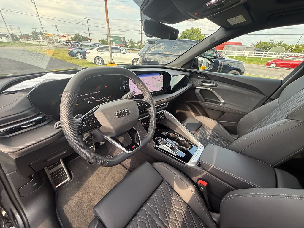 Used 2025 Audi SQ5 Premium Plus AWD/4WD image 14