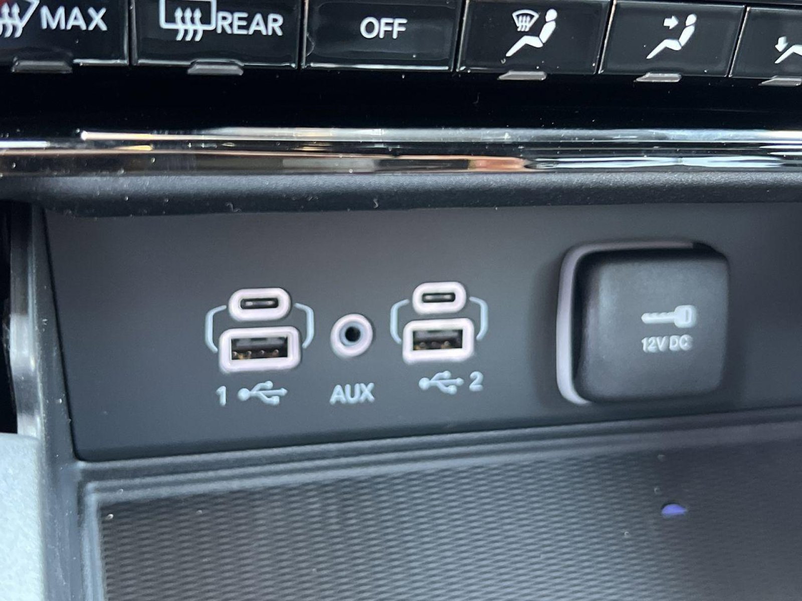 New 2025 Jeep Grand Cherokee Limited w/ Luxury Tech Group II image 22