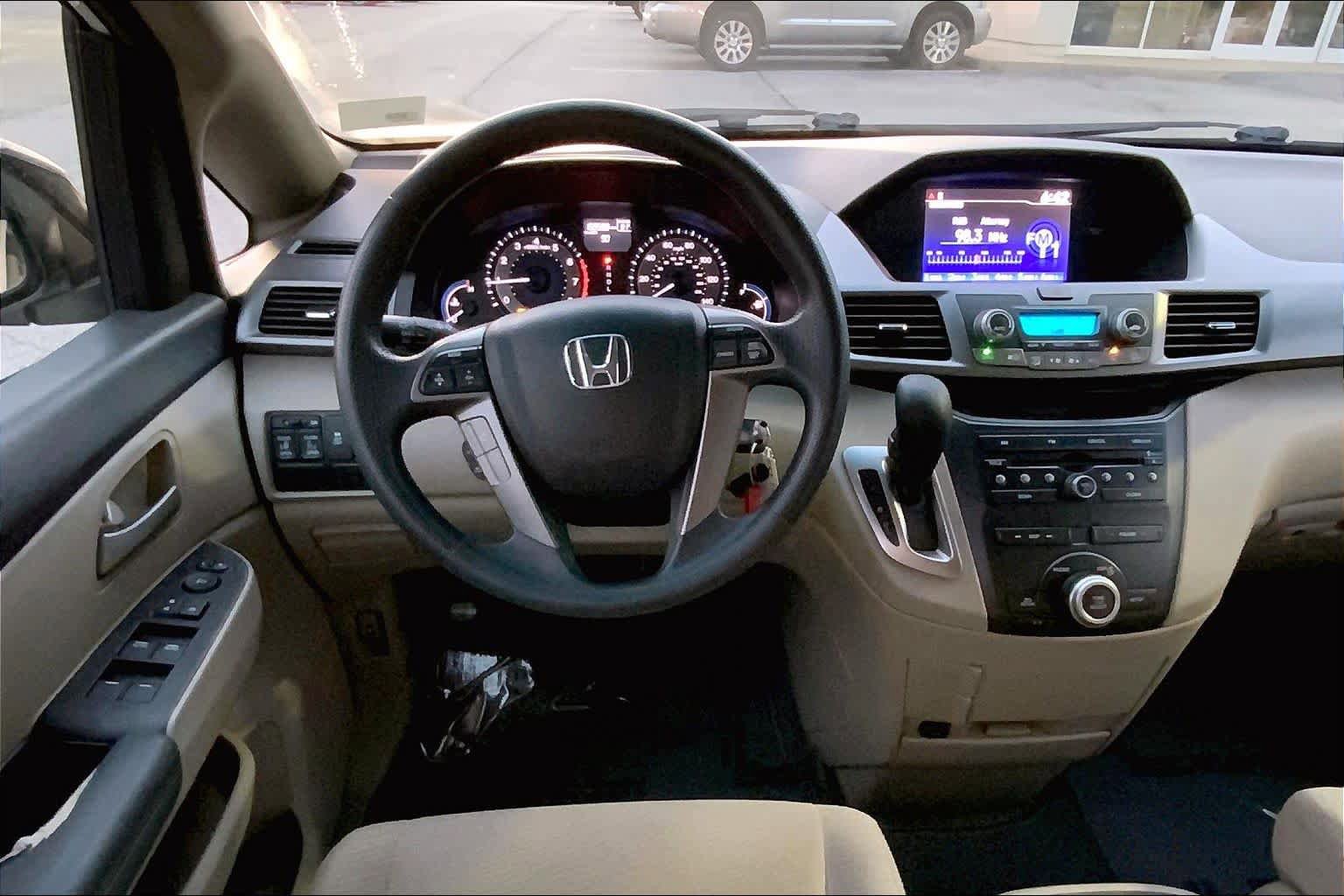 Used 2013 Honda Odyssey EX image 6