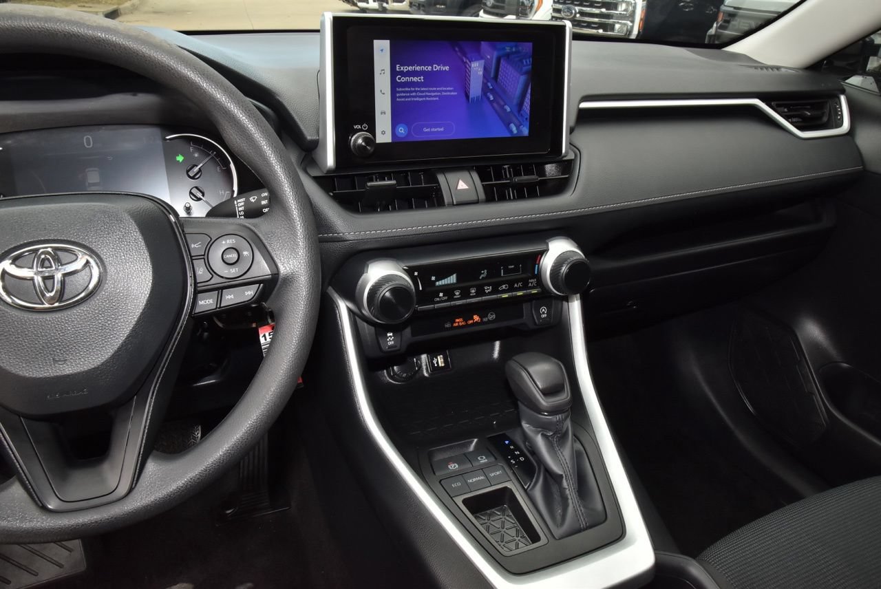 Used 2024 Toyota RAV4 LE FWD image 26
