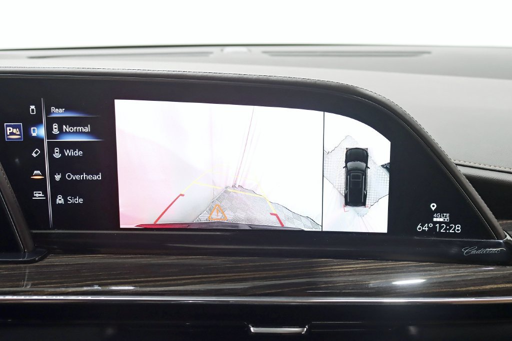 Used 2021 Cadillac Escalade Premium Luxury AWD/4WD image 17