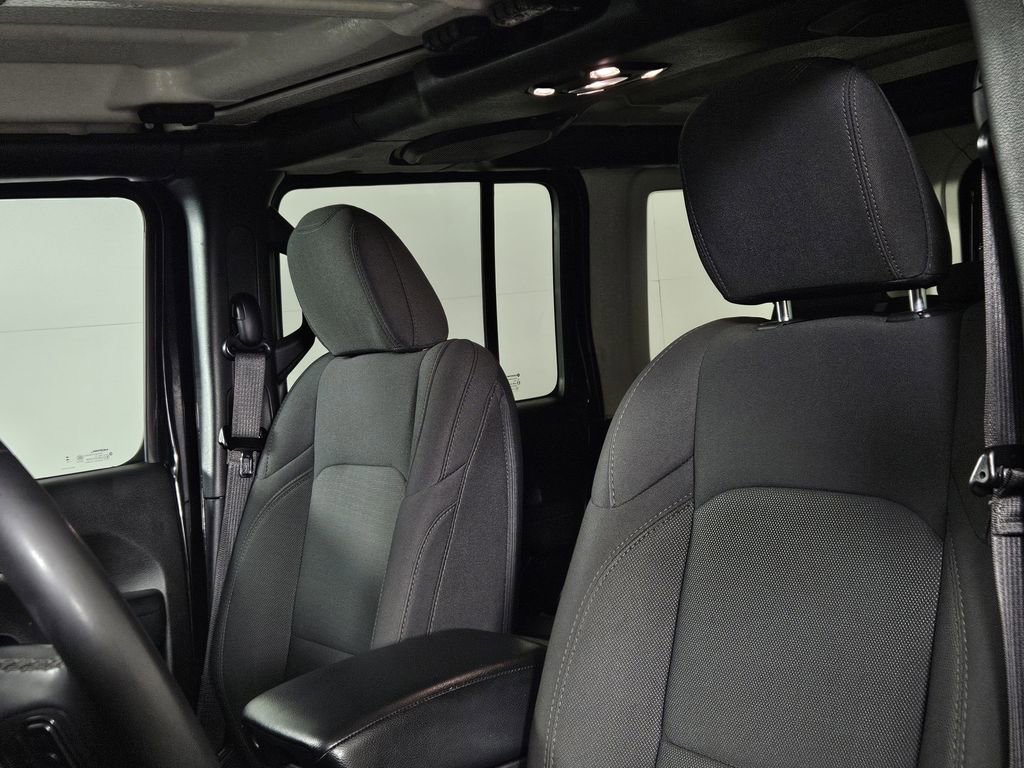 Used 2023 Jeep Wrangler Unlimited image 22
