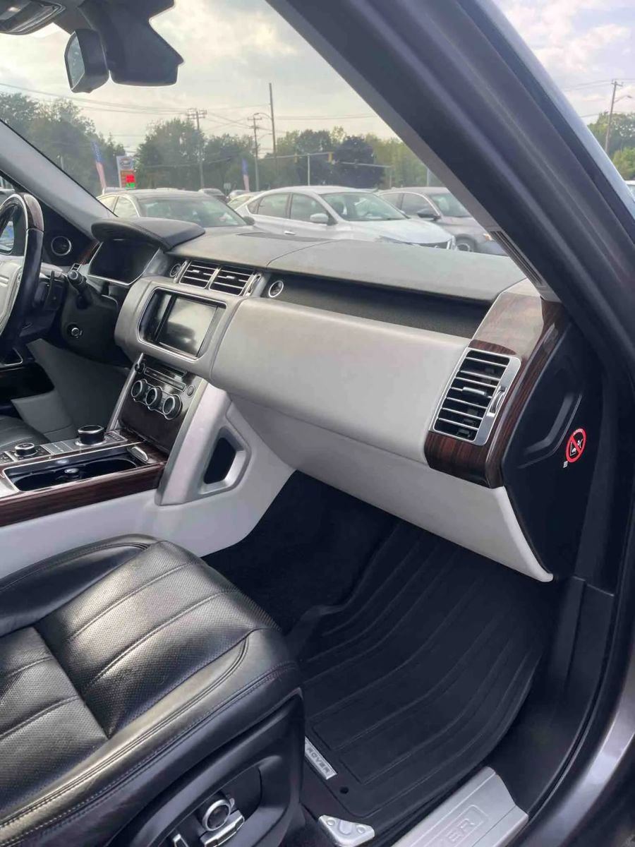Used 2016 Land Rover Range Rover HSE image 20