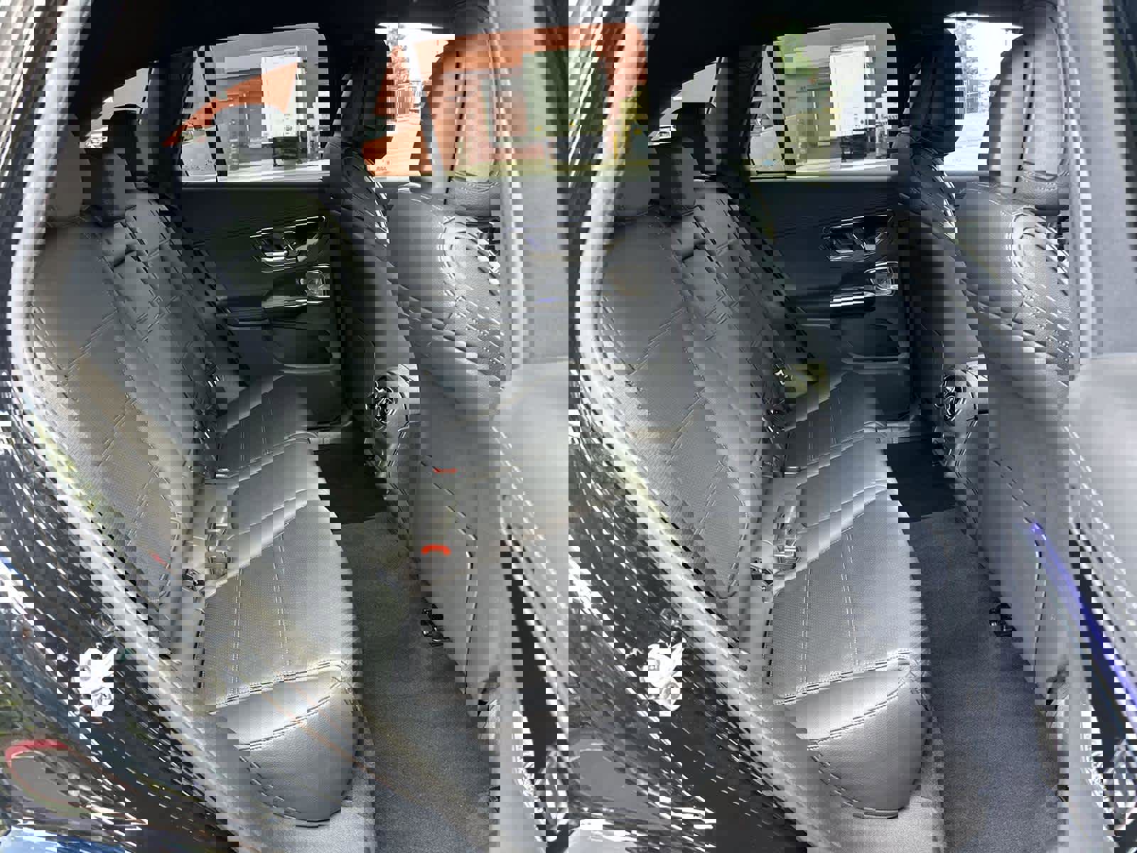 Used 2024 Mercedes-Benz GLC 300 image 13