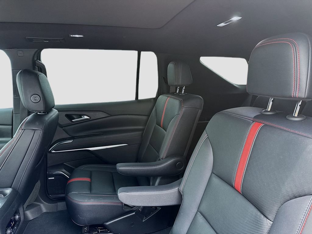 Used 2024 Chevrolet Traverse RS FWD image 24