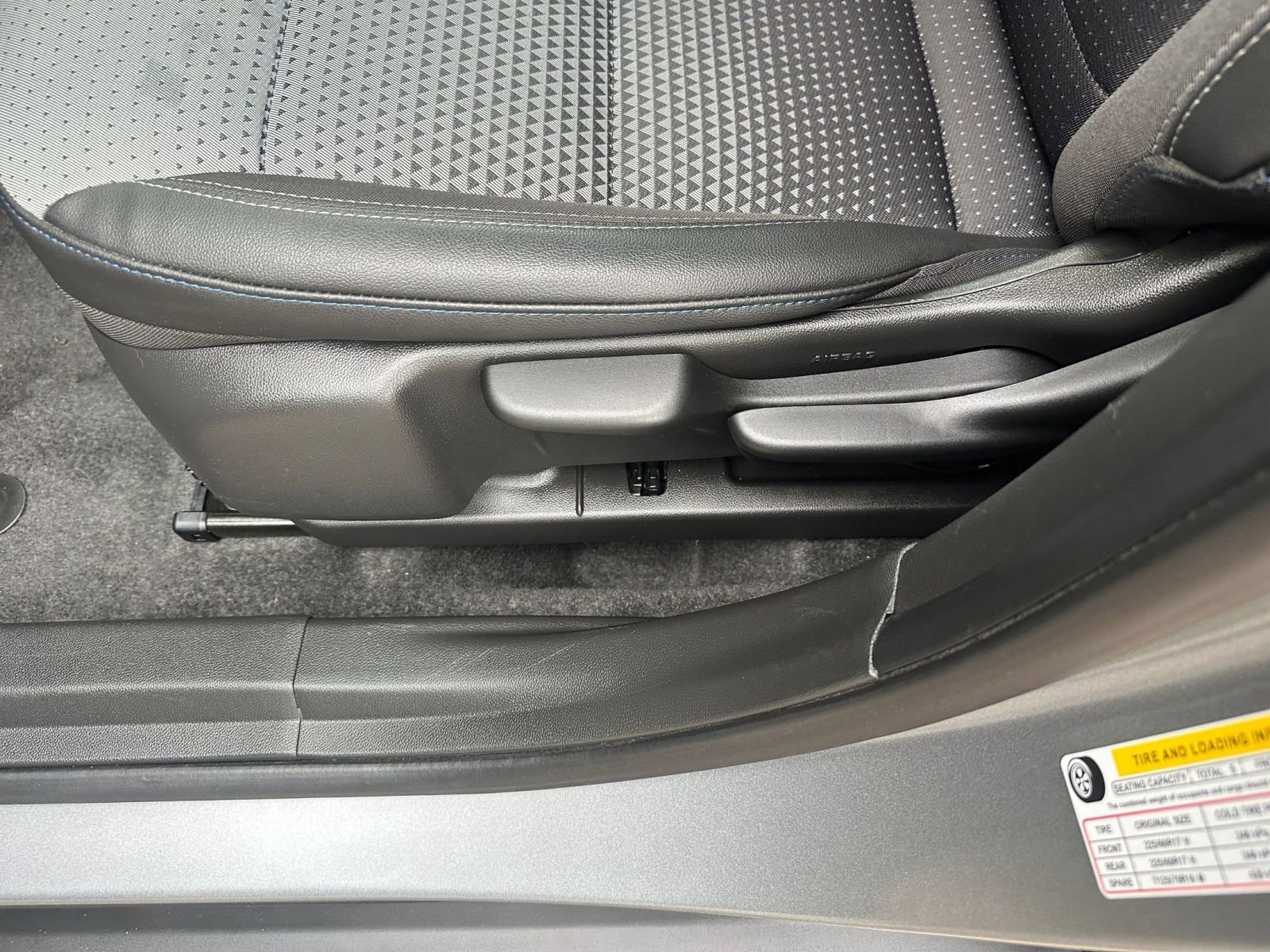 Used 2025 Chevrolet Trax LT image 22