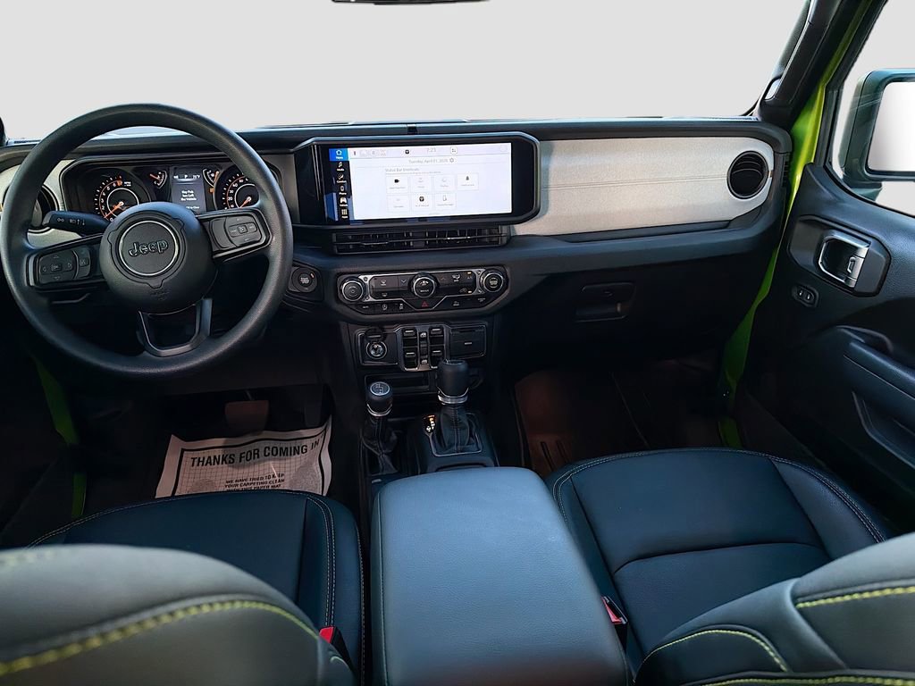 Used 2025 Jeep Gladiator Sport image 18