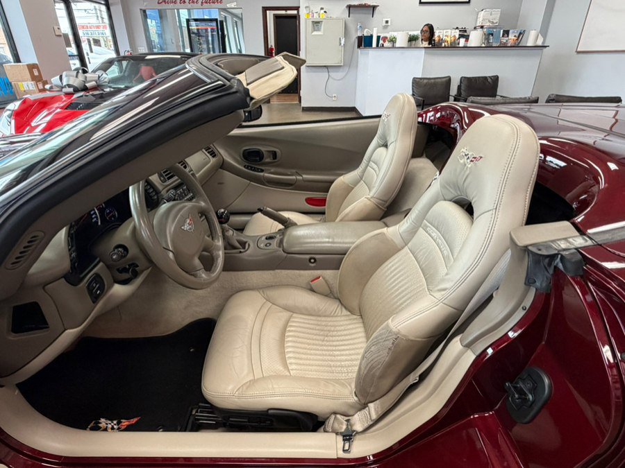 Used 2003 Chevrolet Corvette Convertible w/ Preferred Equipment Group1 RWD image 32