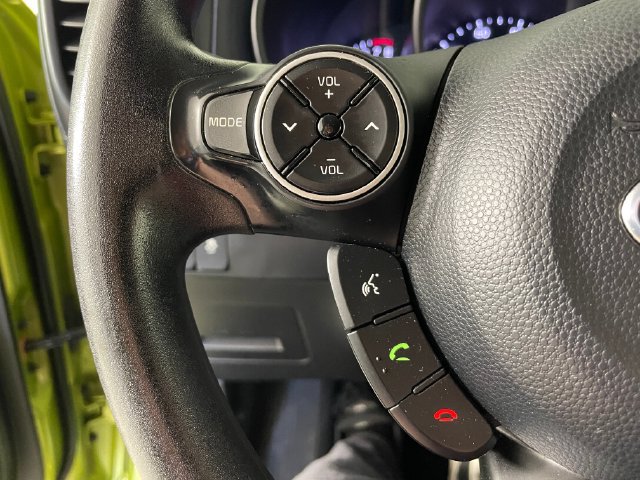 Used 2017 Kia Soul FWD image 11