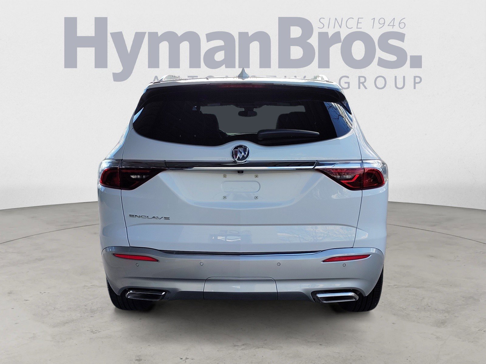 Used 2023 Buick Enclave Essence image 4