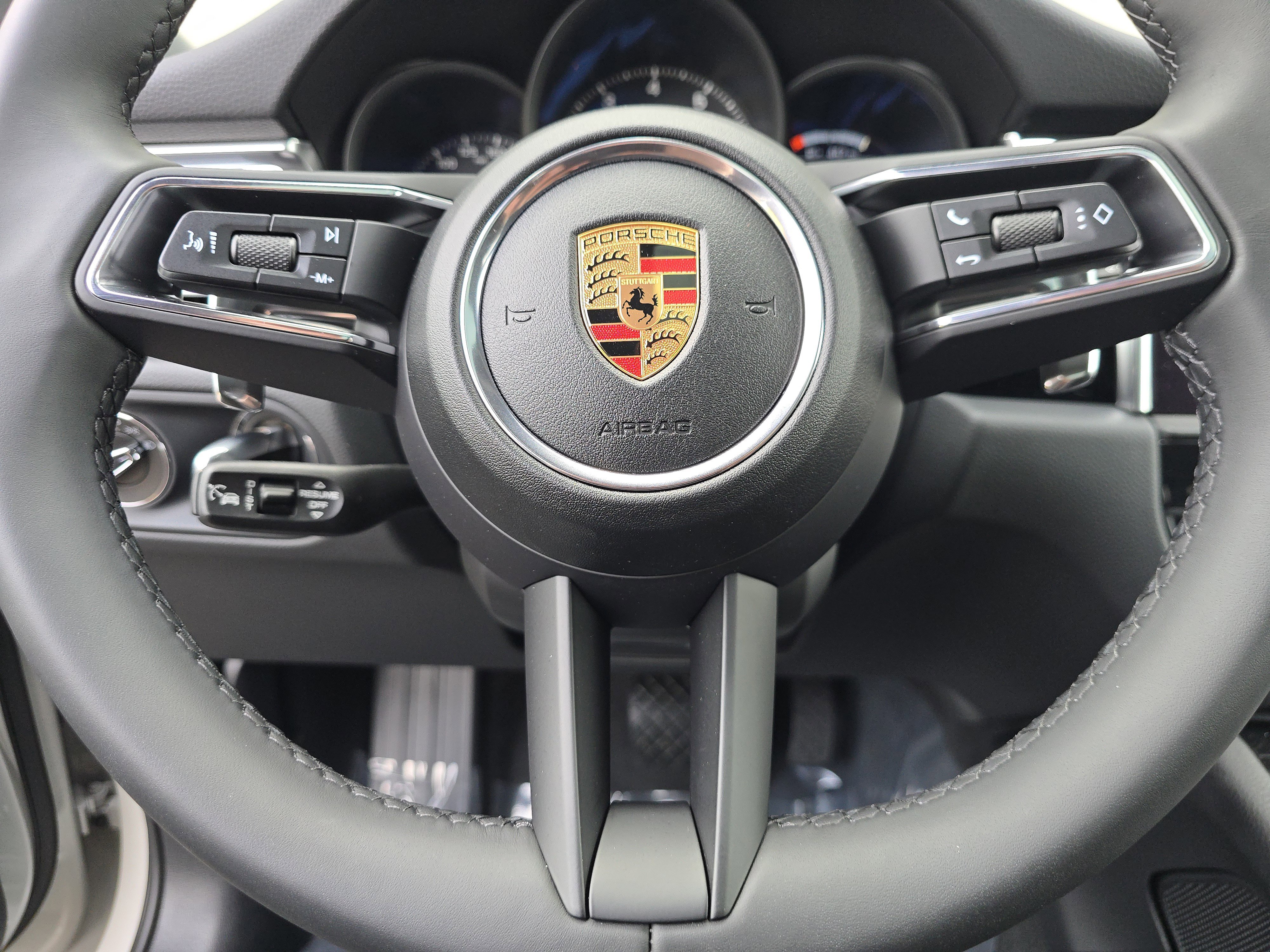 New 2026 Porsche Macan image 18