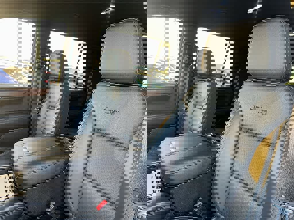 Used 2025 GMC Yukon Denali image 14