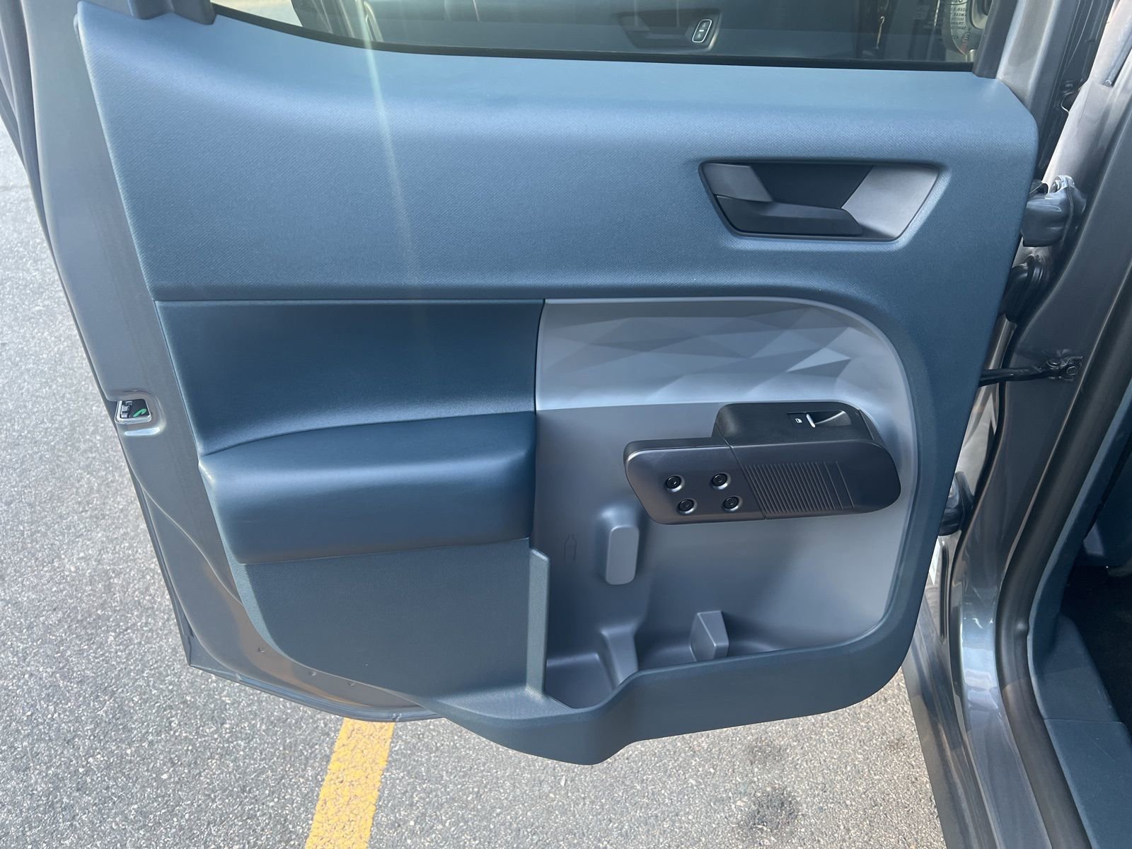 Used 2024 Ford Maverick Lariat w/ Black Appearance Package image 12