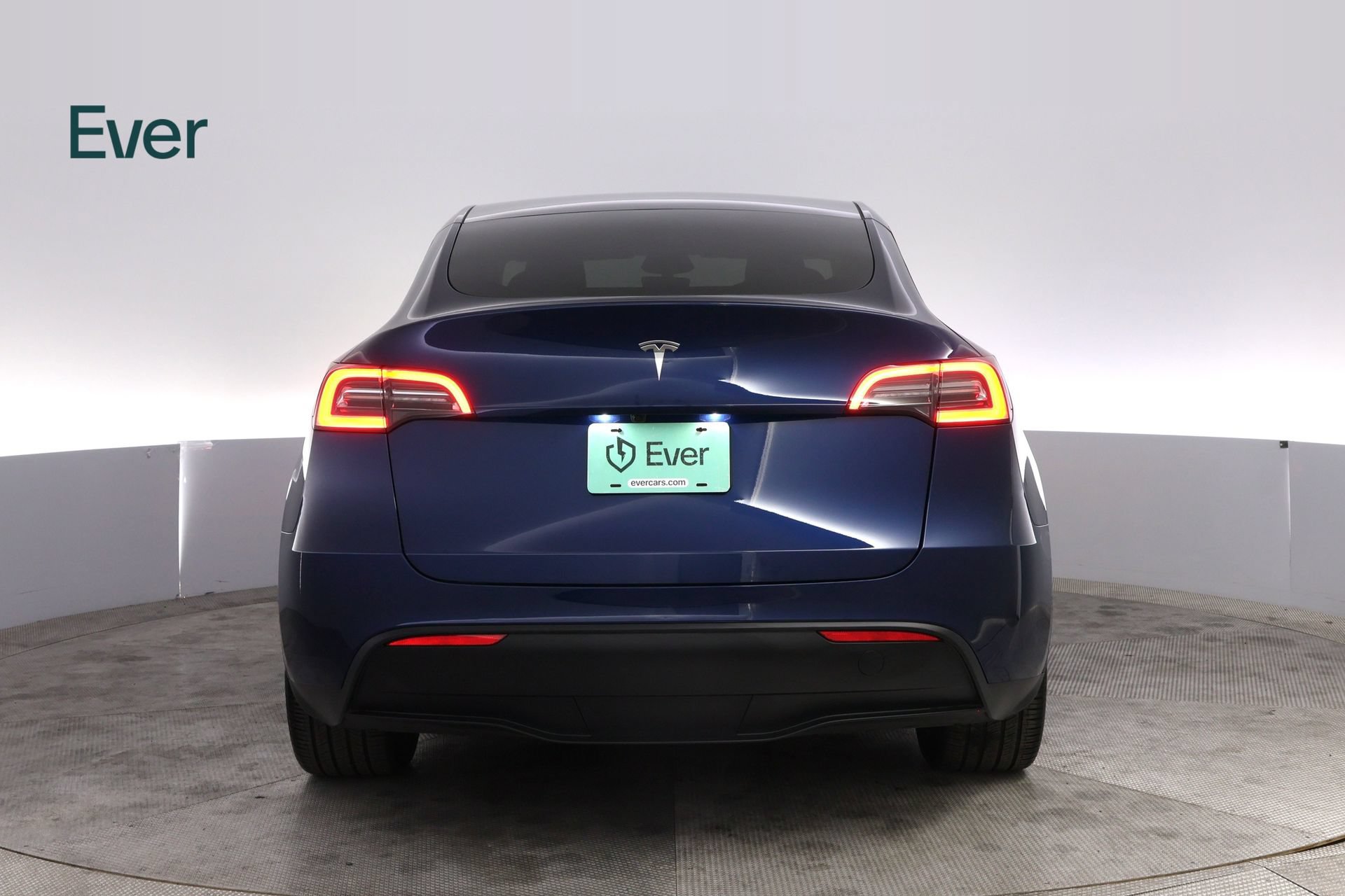 Used 2024 Tesla Model Y 2WD image 15