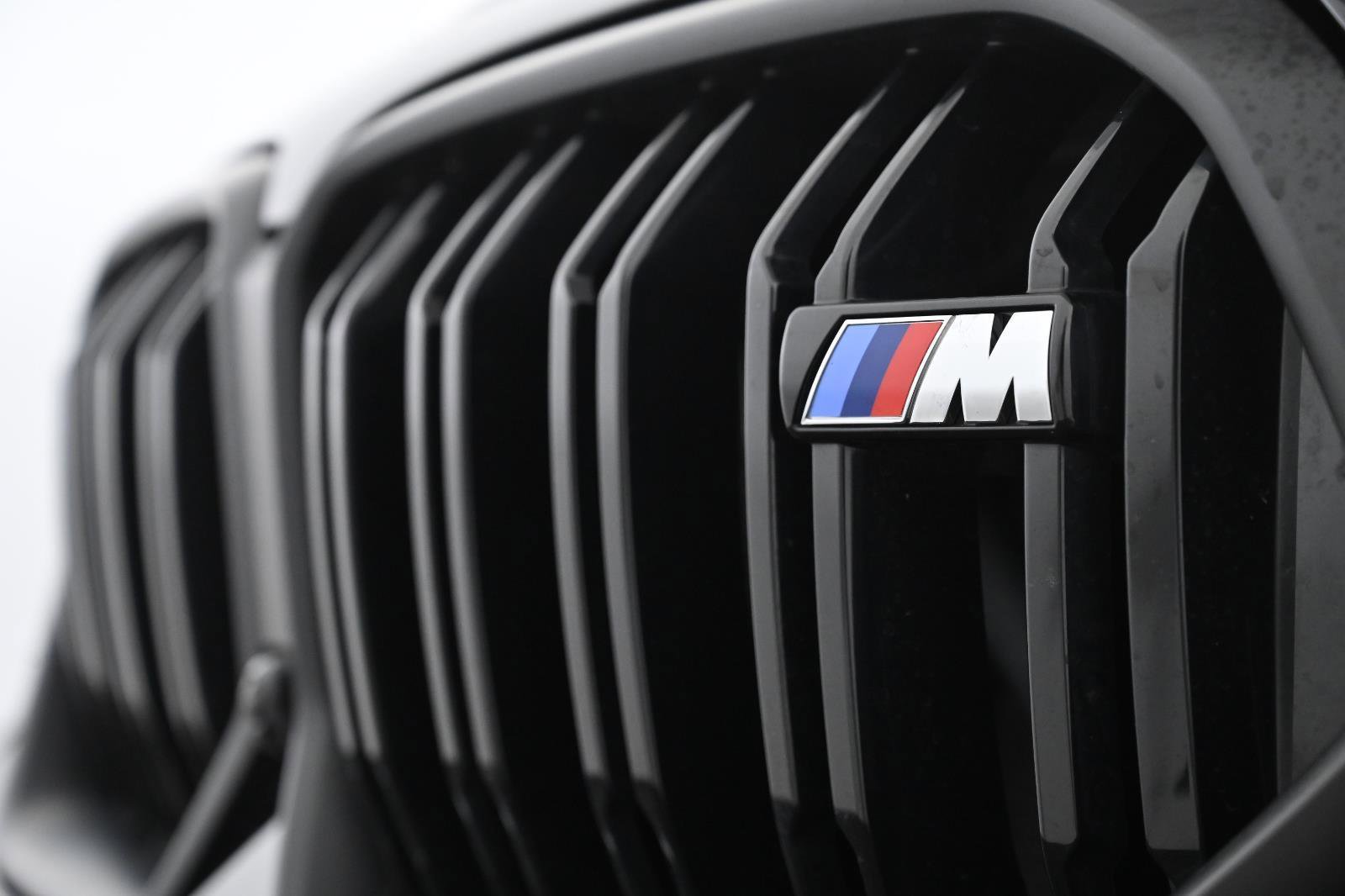 Used 2024 BMW X6 M60i image 12