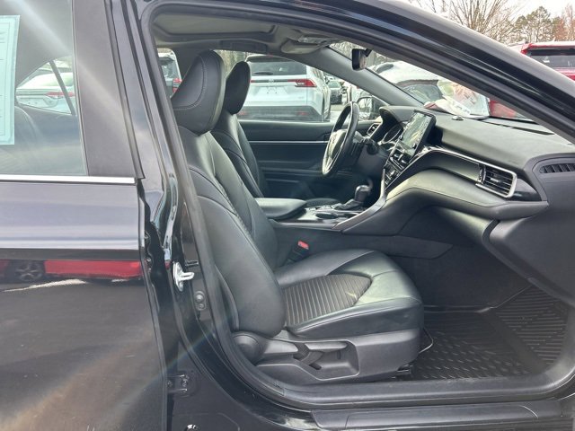Used 2022 Toyota Camry SE image 15