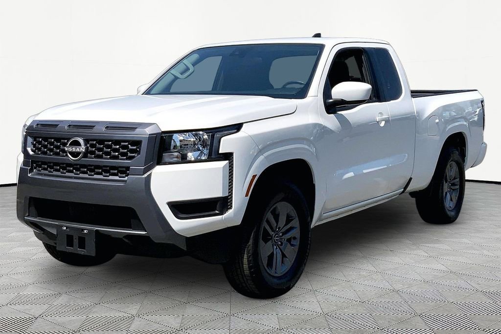 Used 2025 Nissan Frontier SV RWD image 3