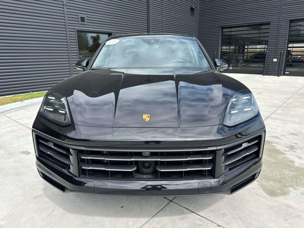 Certified 2024 Porsche Cayenne image 6
