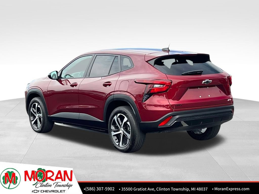 Certified 2024 Chevrolet Trax RS w/ Driver Confidence Package FWD image 4