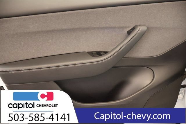 Used 2026 Tesla Model Y AWD image 8