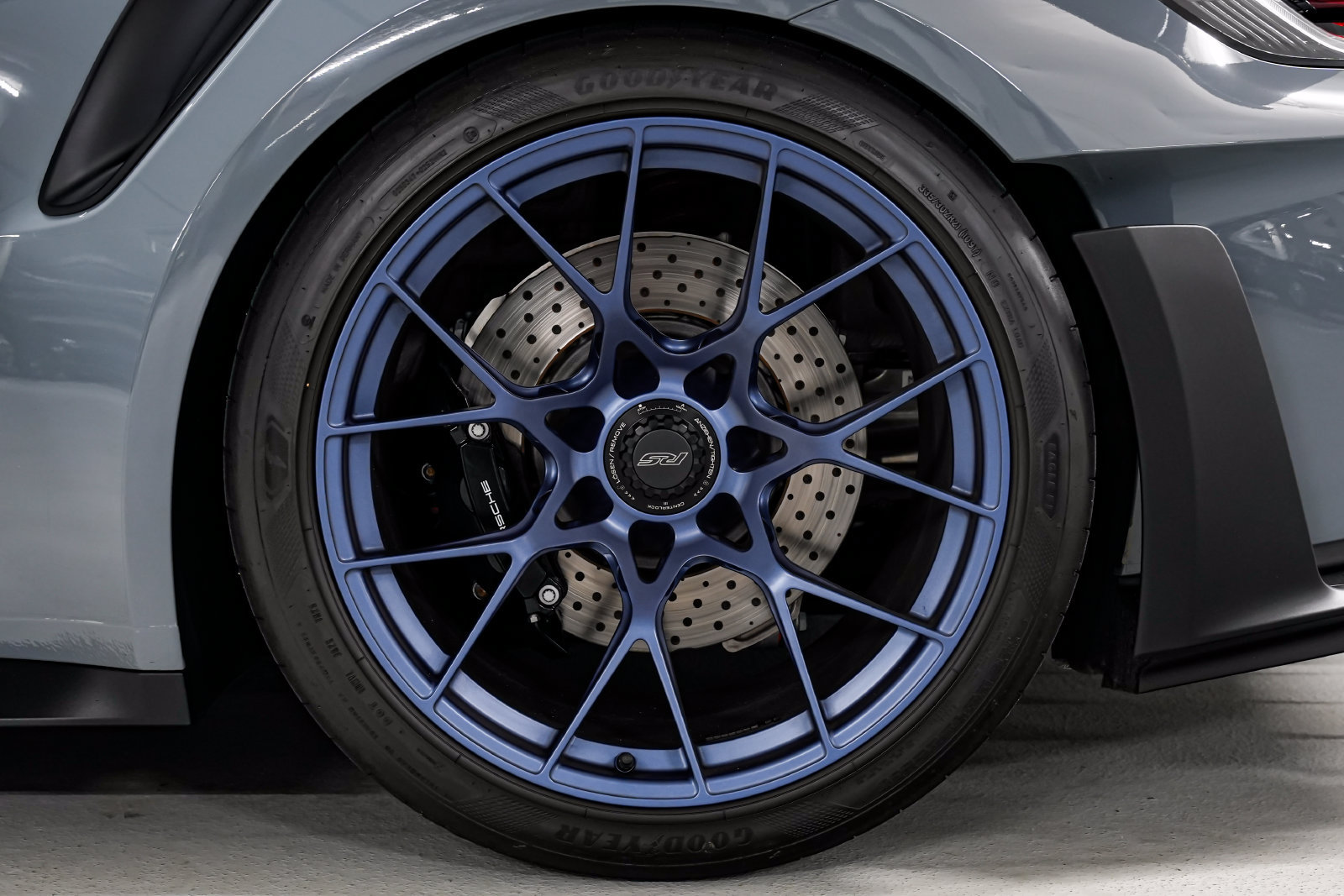 Used 2025 Porsche 911 GT3 RS RWD image 43