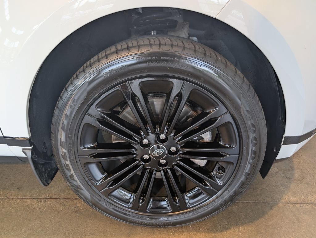 Used 2025 Land Rover Range Rover Evoque S image 10