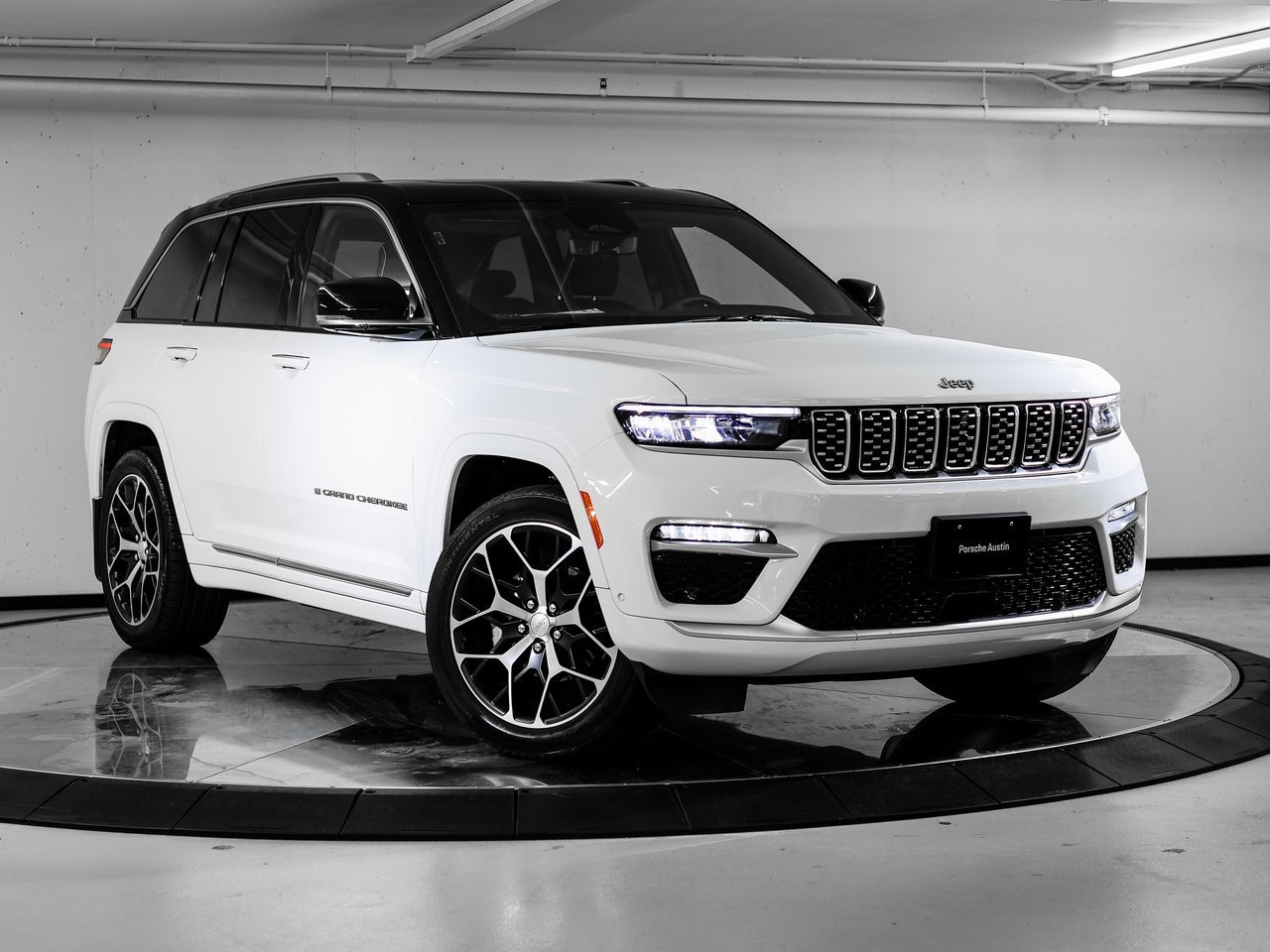 Used 2022 Jeep Grand Cherokee Summit image 9