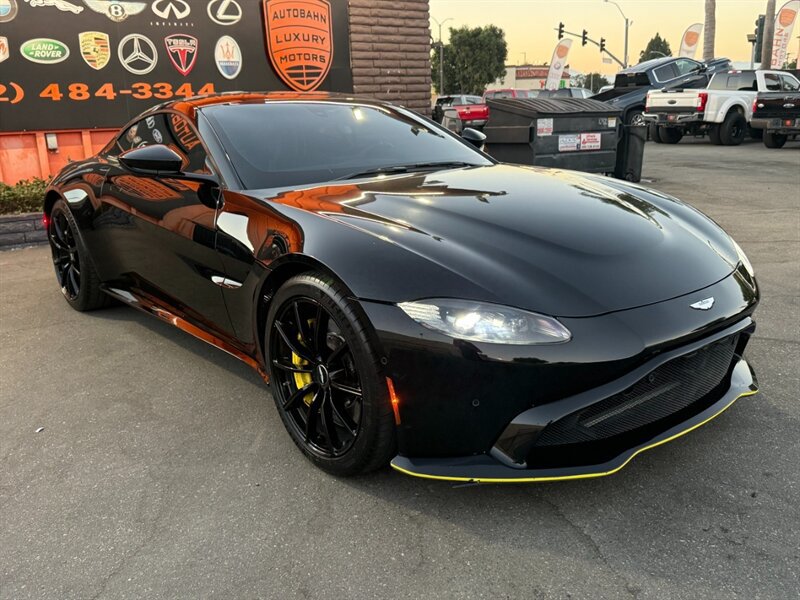 Used 2020 Aston Martin V8 Vantage Coupe RWD image 19