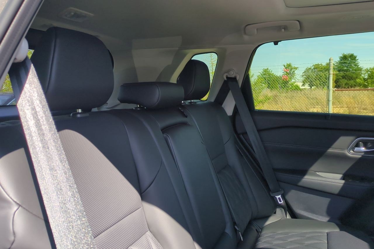 New 2026 Nissan Rogue Platinum AWD/4WD image 37