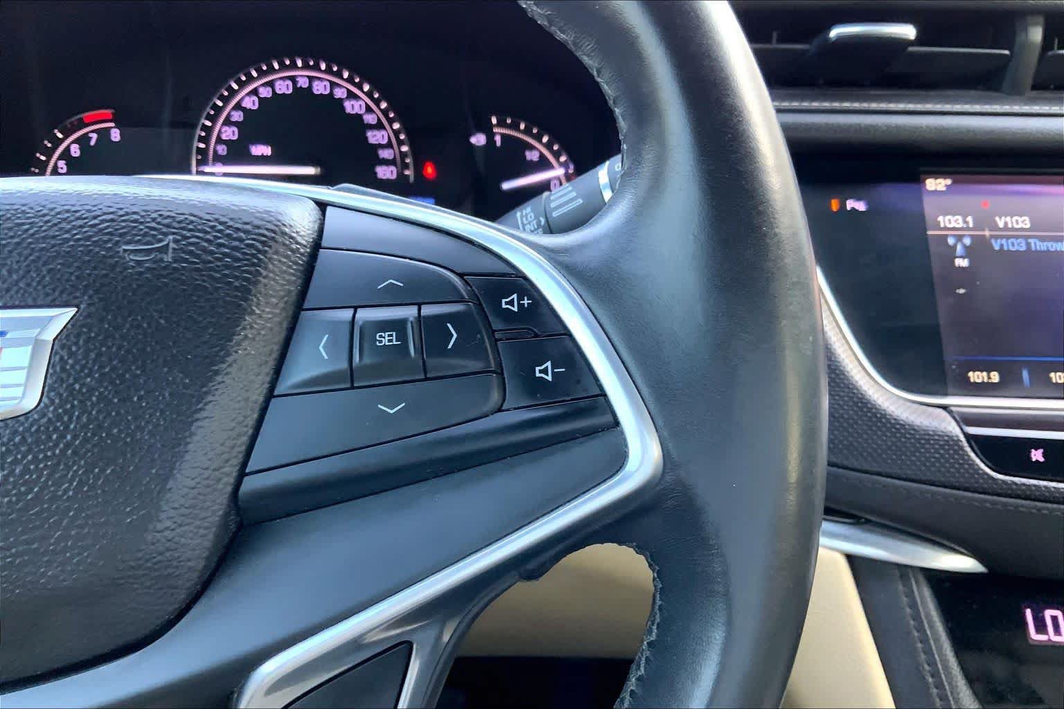 Used 2017 Cadillac XT5 FWD image 25
