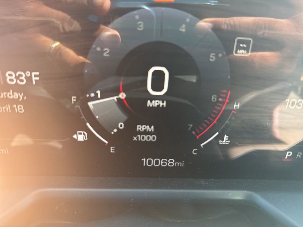 Used 2024 GMC Acadia Elevation w/ Luxury Package image 6