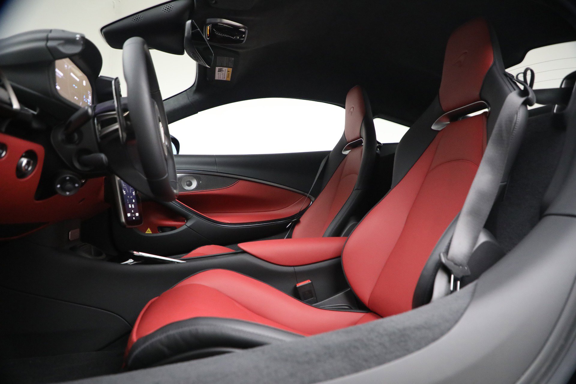 New 2026 McLaren Artura image 21