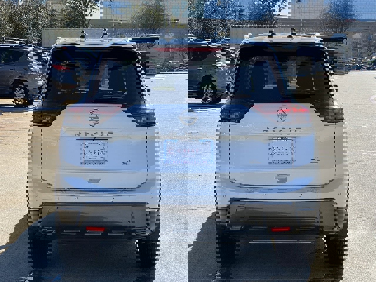 Certified 2025 Nissan Rogue SL w/ Tech Package image 5