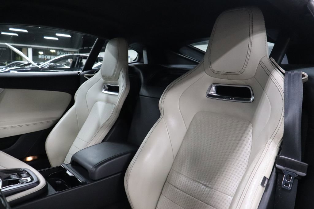 Used 2020 Jaguar F-TYPE image 10