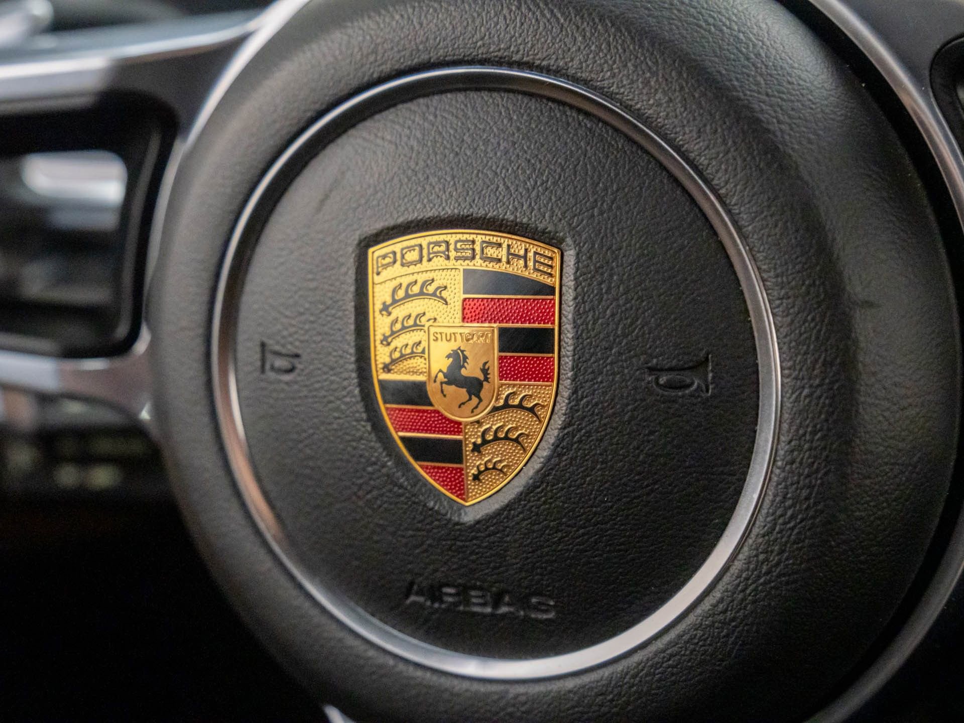 Used 2018 Porsche 718 Boxster S image 25