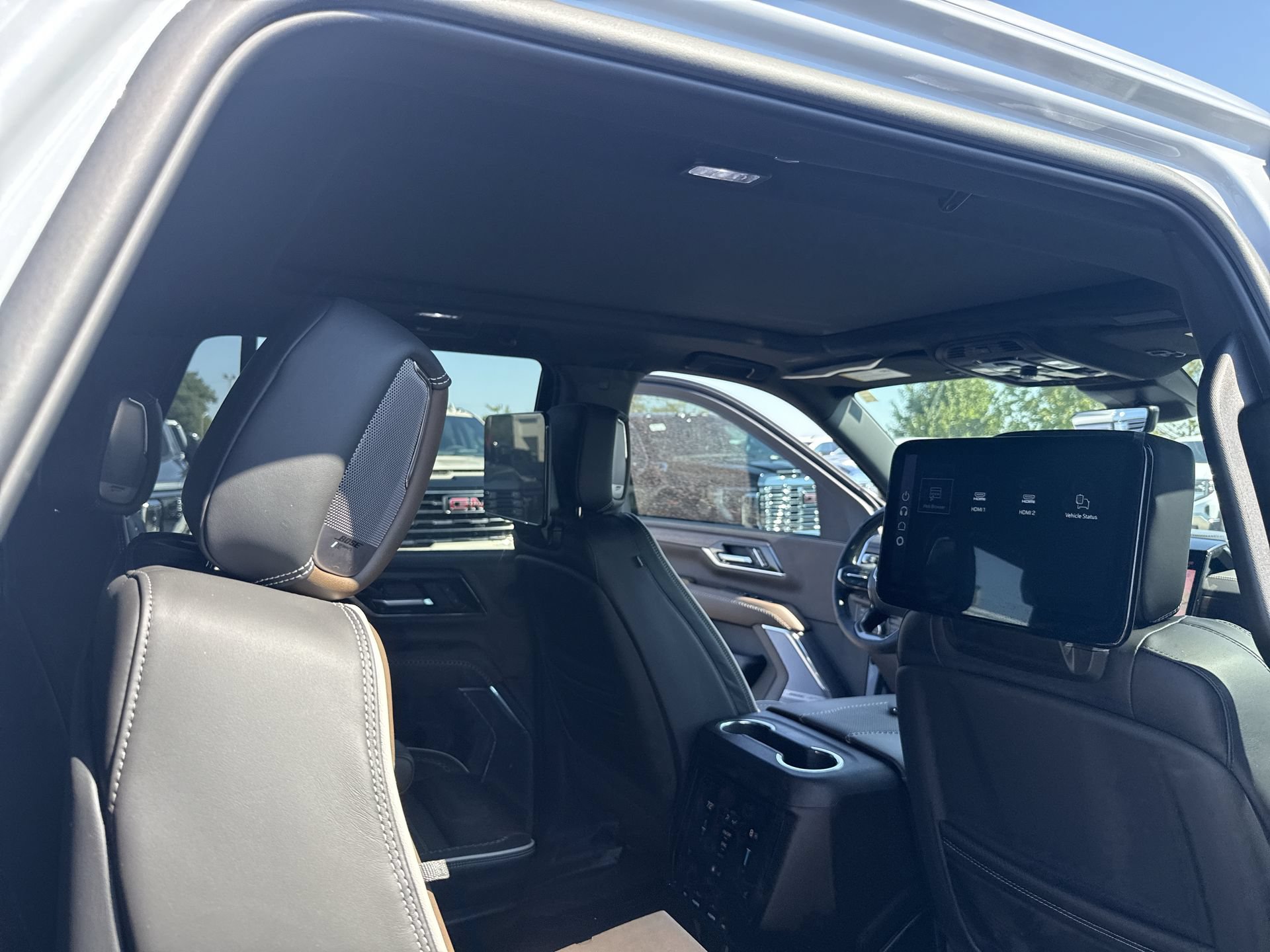 Certified 2026 GMC Yukon Denali Ultimate AWD/4WD image 34
