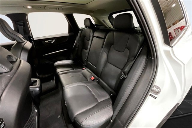 Certified 2023 Volvo XC60 B5 Plus image 27