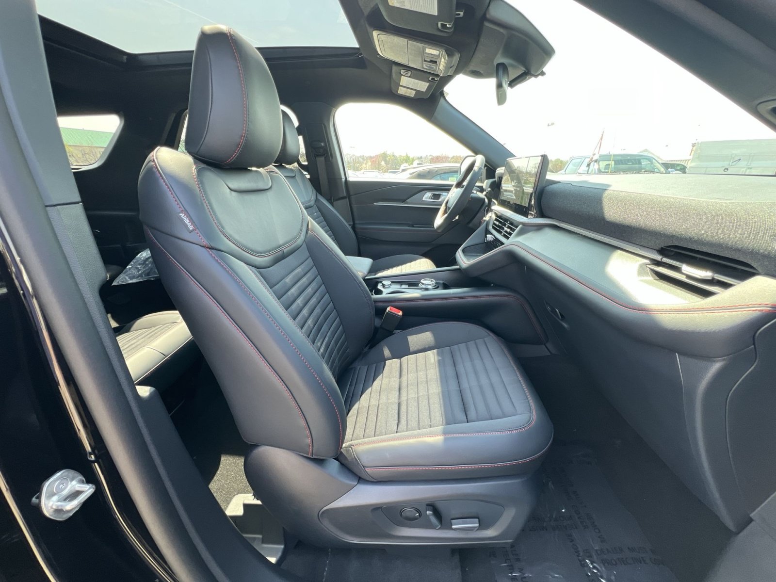 New 2026 Ford Explorer ST-Line w/ ST-Line Street Pack AWD/4WD image 27