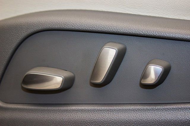 Used 2022 Cadillac XT6 Premium Luxury image 25