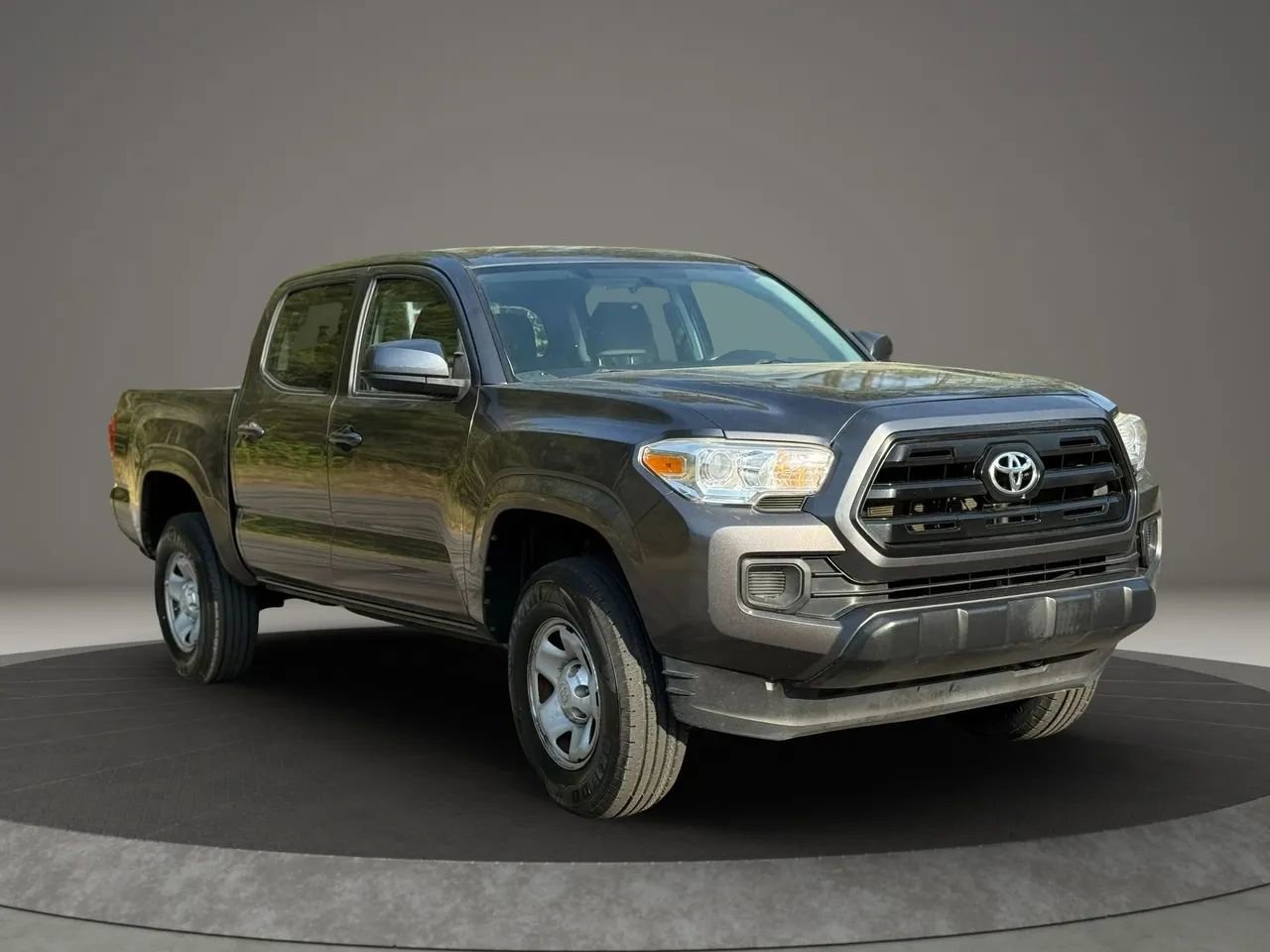 Used 2016 Toyota Tacoma SR w/ SR Convenience Package RWD image 3