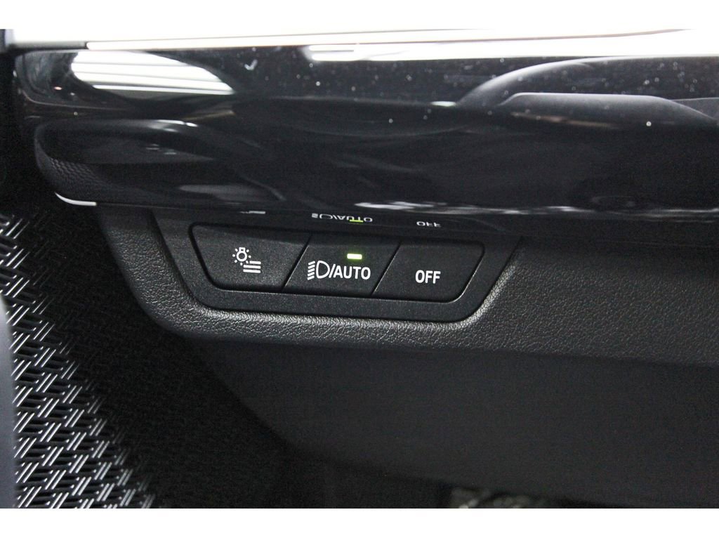 Used 2026 BMW X2 xDrive28i AWD/4WD image 15