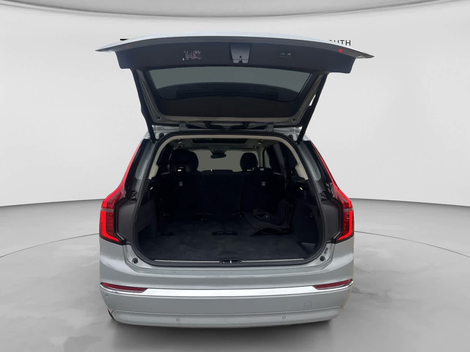 Used 2026 Volvo XC90 B6 Plus AWD/4WD image 11