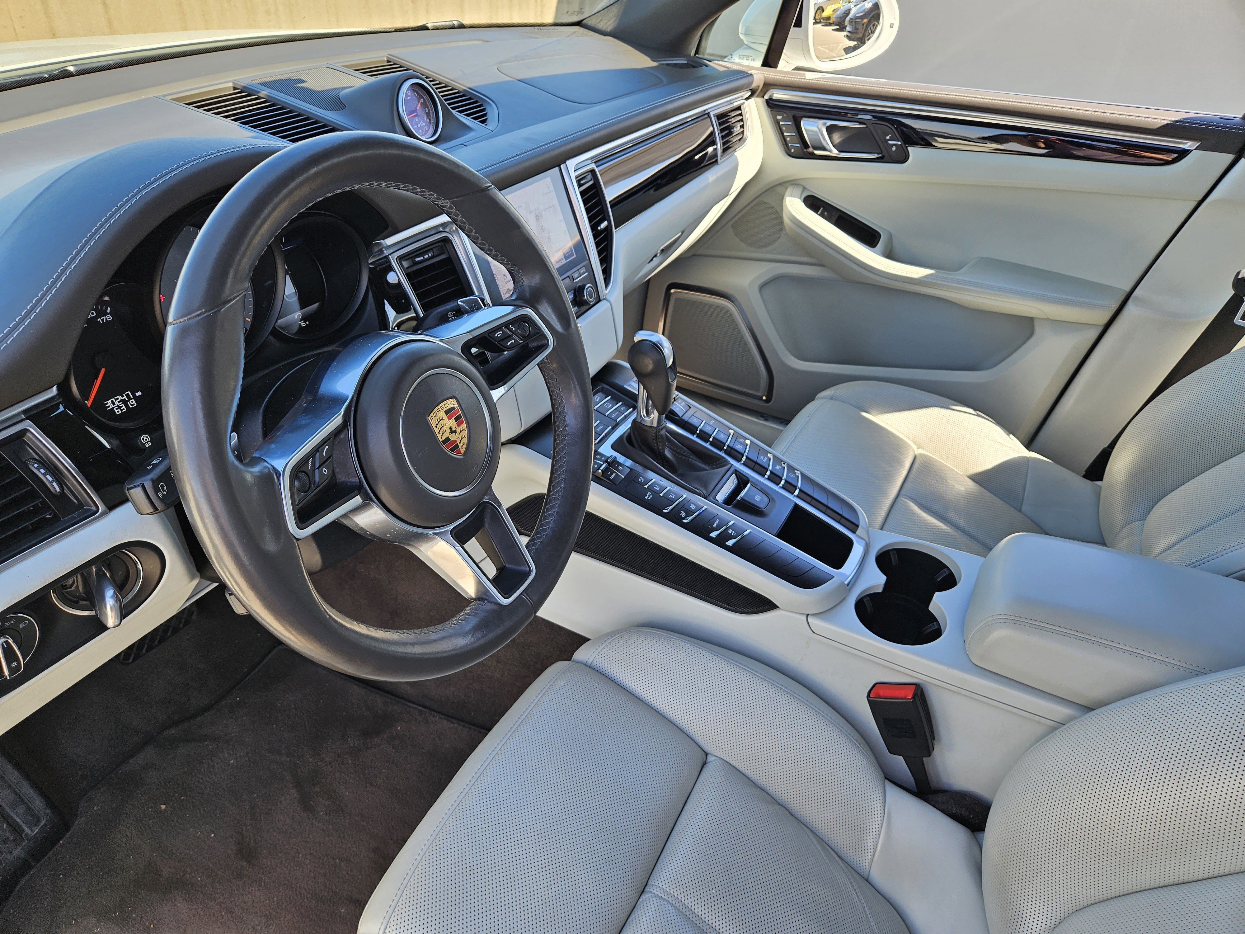 Used 2017 Porsche Macan S image 4