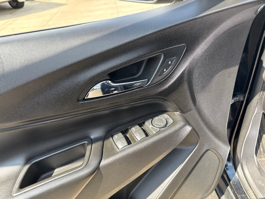Used 2020 Chevrolet Equinox LT w/ LPO, Floor Liner Package FWD image 21