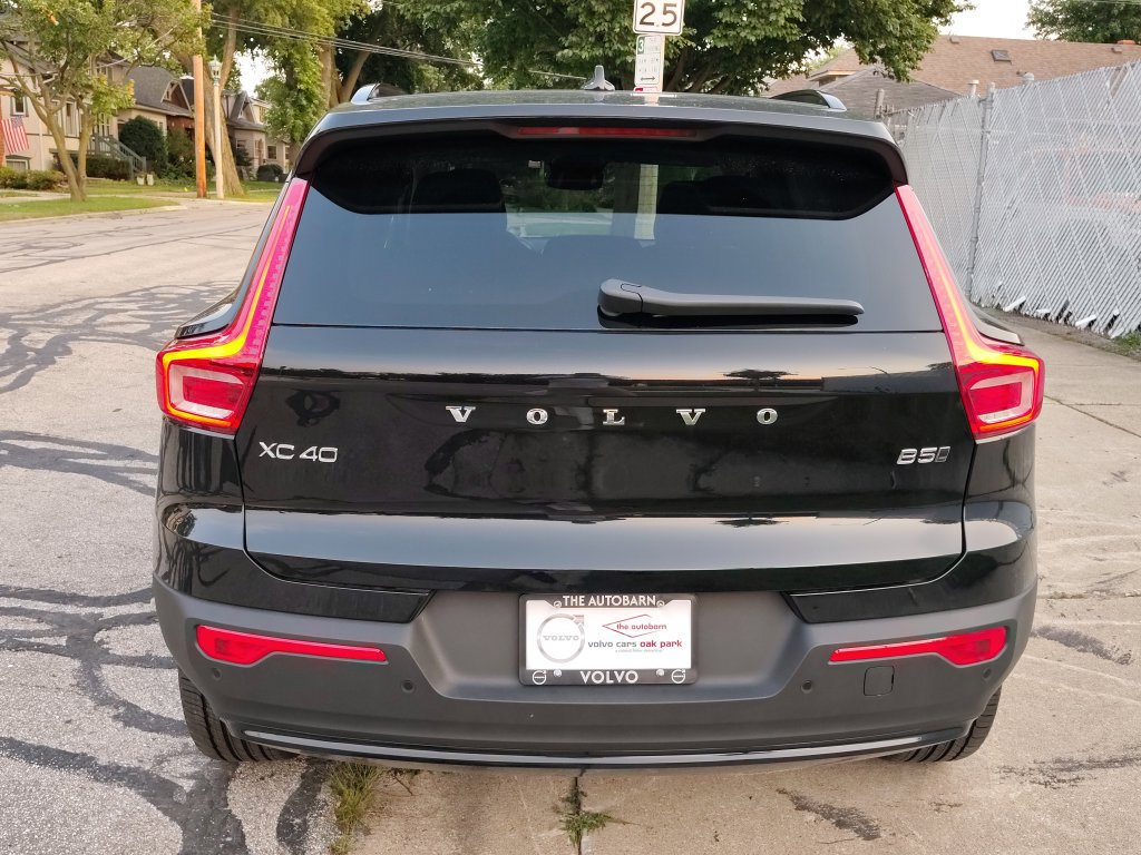 New 2026 Volvo XC40 B5 Plus w/ Protection Package Premier AWD/4WD image 9