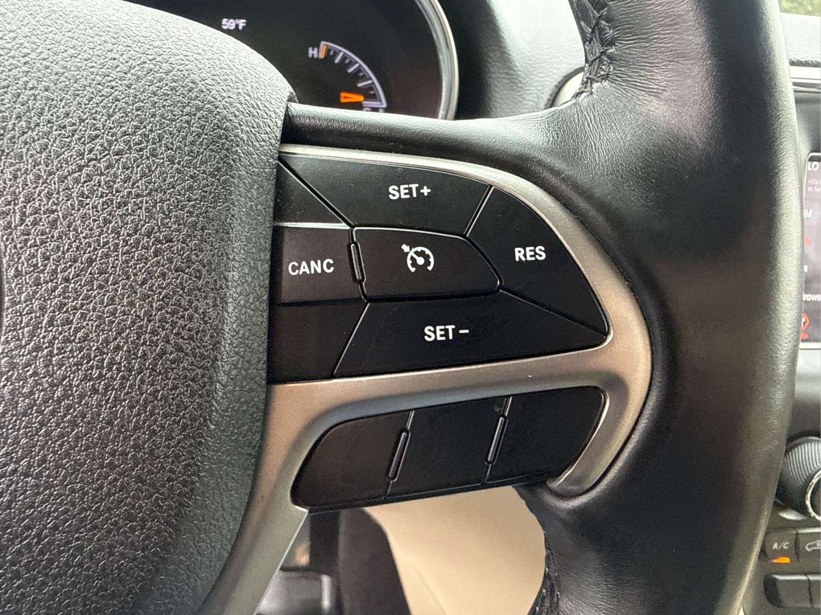 Used 2018 Jeep Grand Cherokee Laredo AWD/4WD image 28