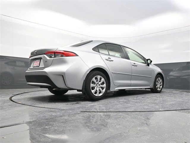 Used 2022 Toyota Corolla LE image 33